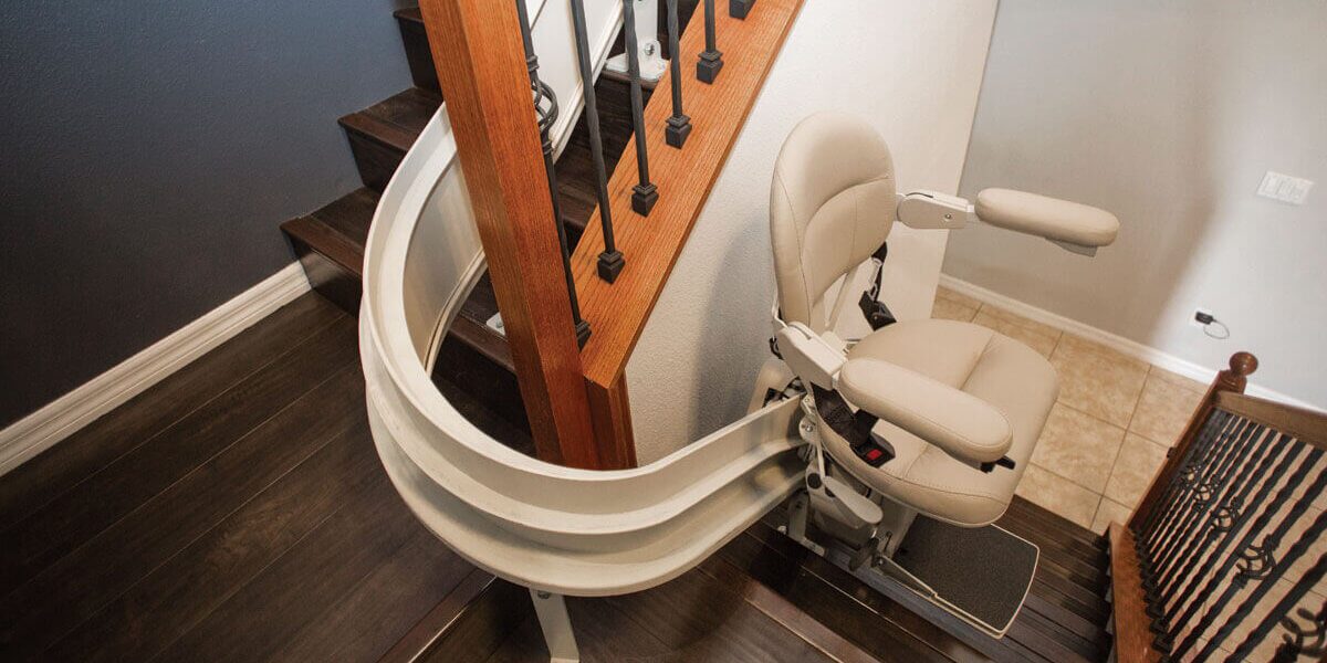 Curved stairlift