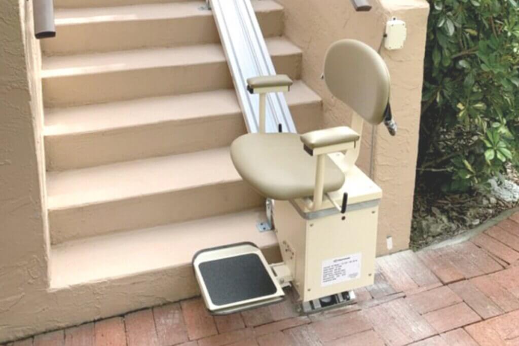 Hoistable Ramp Works Portable Wheelchair Ramps - MobilityWorks @home