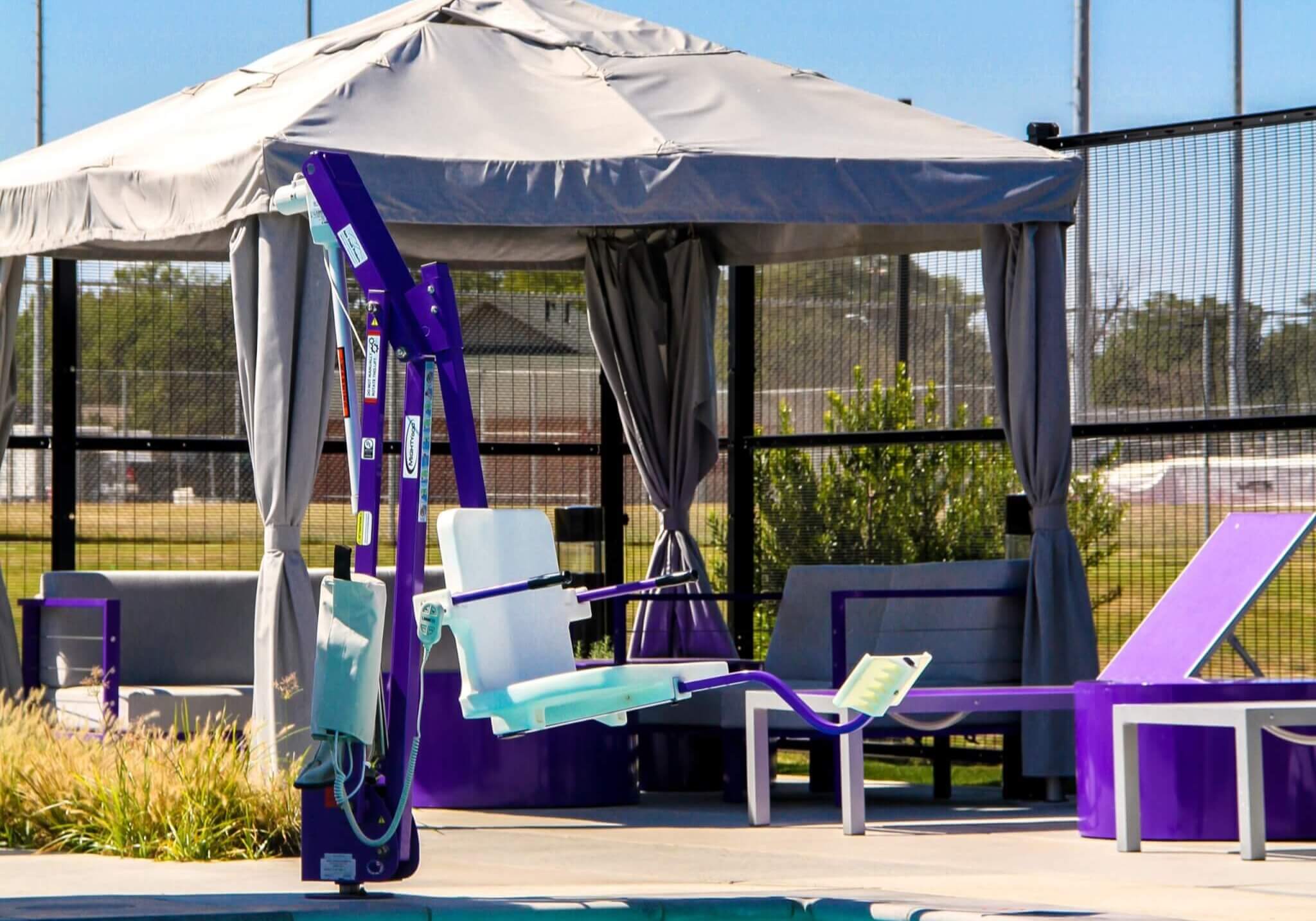 Mighty 600 pool lift