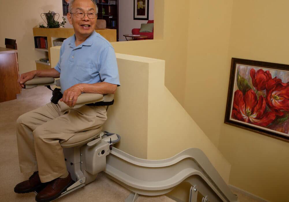 Ban in Elite Curved Rail stairlift